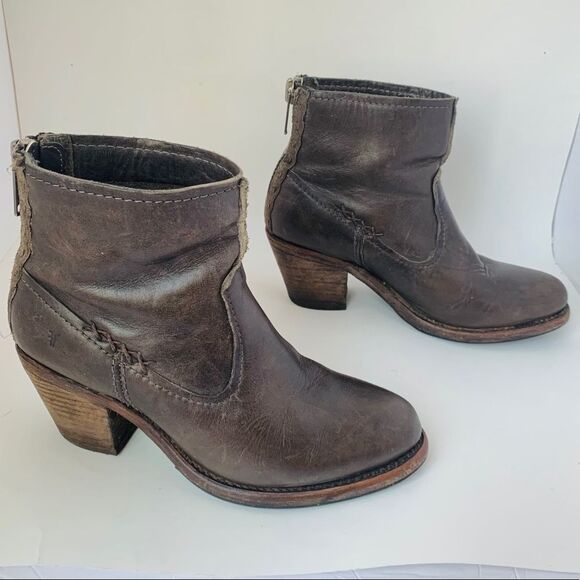 Frye Heeled Booties‎ Sz 6.5 - Picture 1 of 10